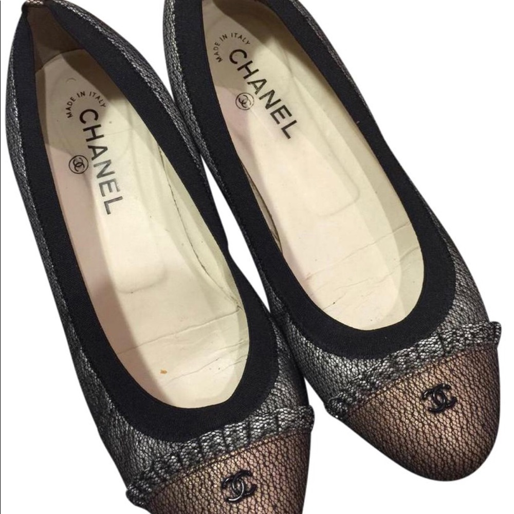 Authentic CHANEL CC Flats